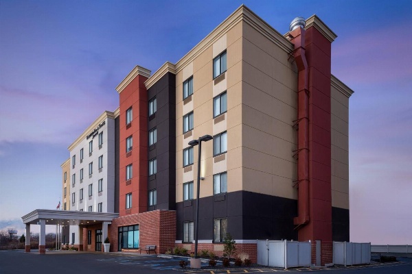 Fairfield Inn & Suites by Marriott New York Staten Island image 2